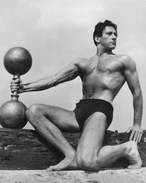 joe weider posing