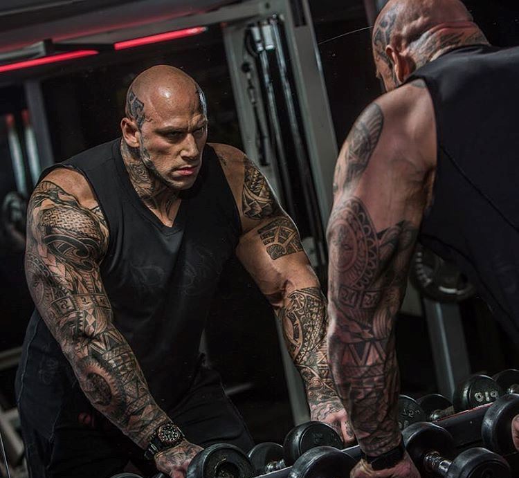 martyn ford looking at the mirror