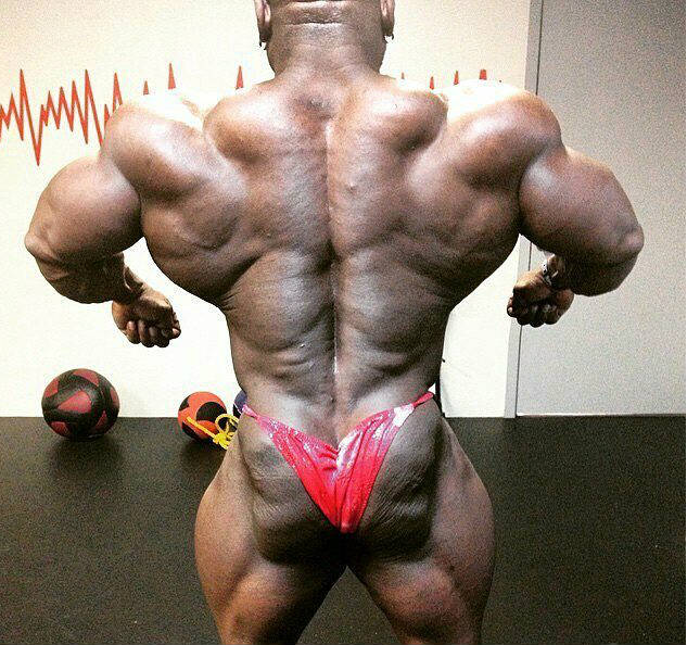 Charles Dixon showing his back before a competition