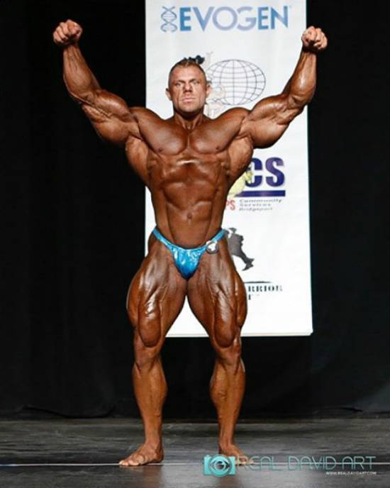 justin ccompton winning a competition