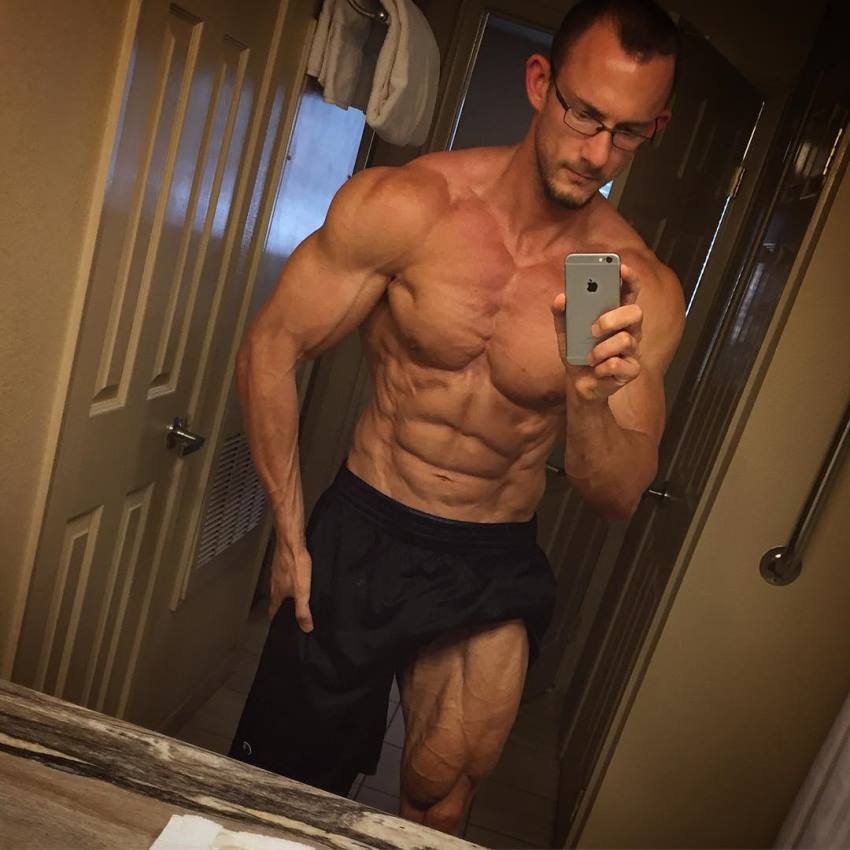 Brandon Gerdes taking a selfie of his ripped and aesthetic upper body and quads