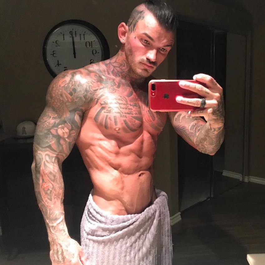 Devin Physique taking a selfie of his awesome physique