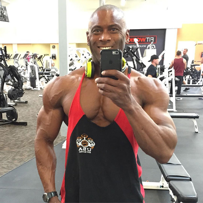 Michael Anderson taking a selfie in the gym.