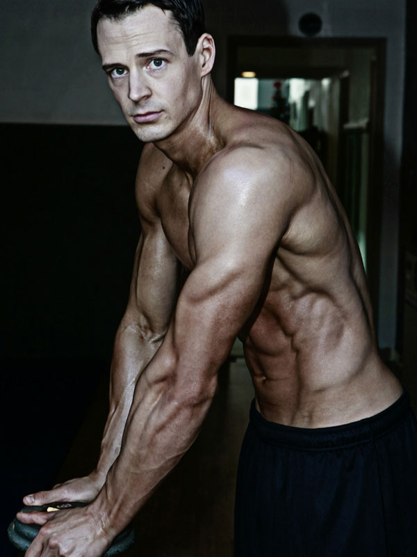 Jeremy Scott showing off his shredded physique.