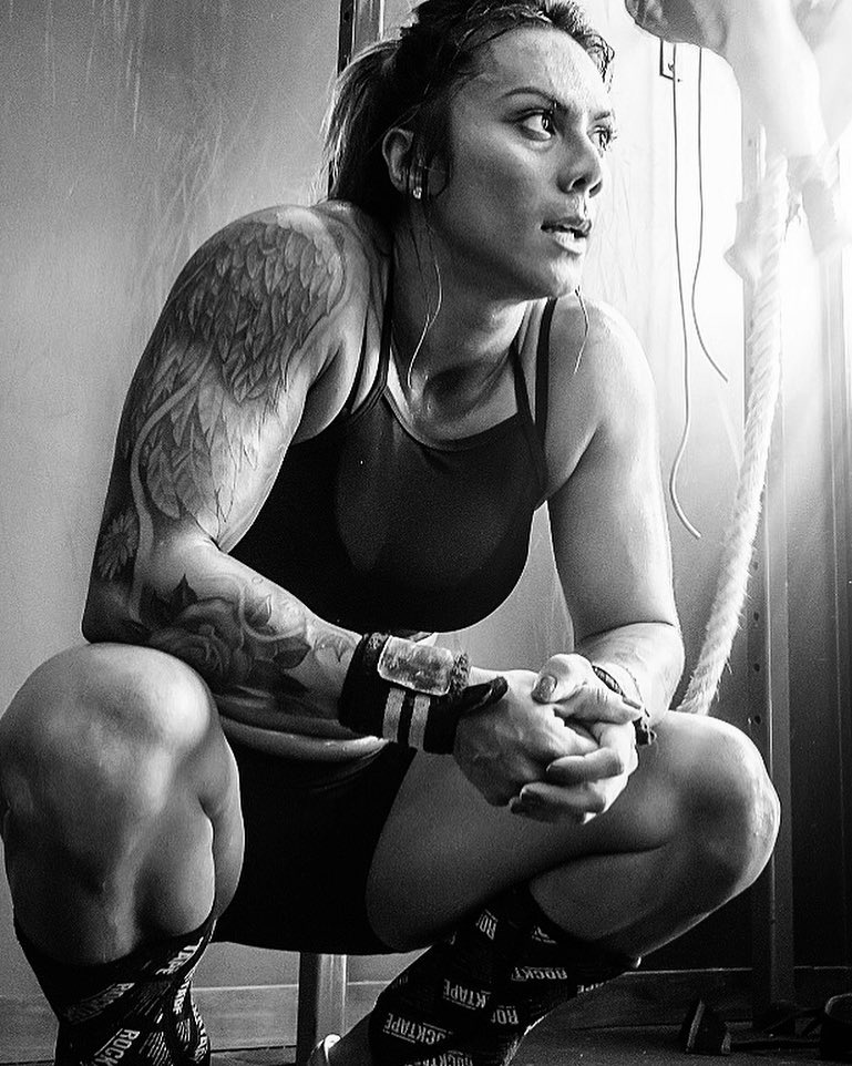 Carolinne Hobo crouched catching her breath