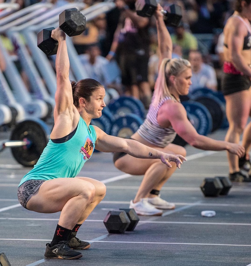 Kari Pearce lifting kettlebells