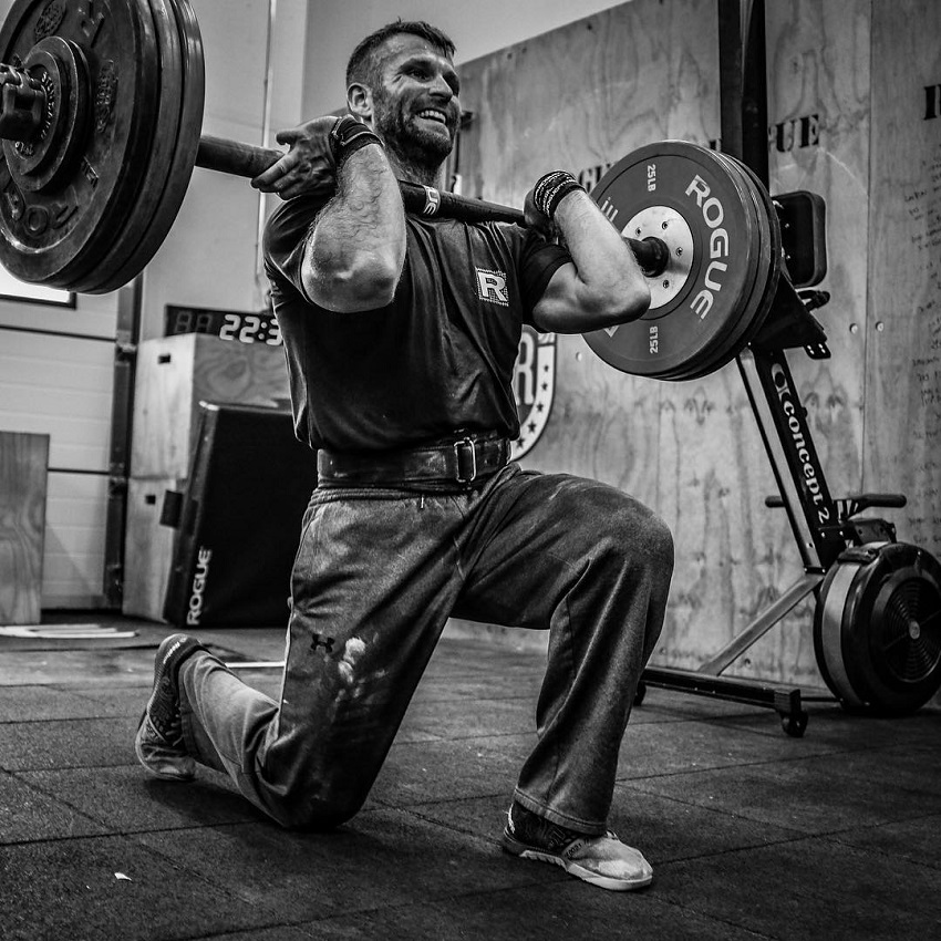 Mikko Salo doing a heavy barbell exercise