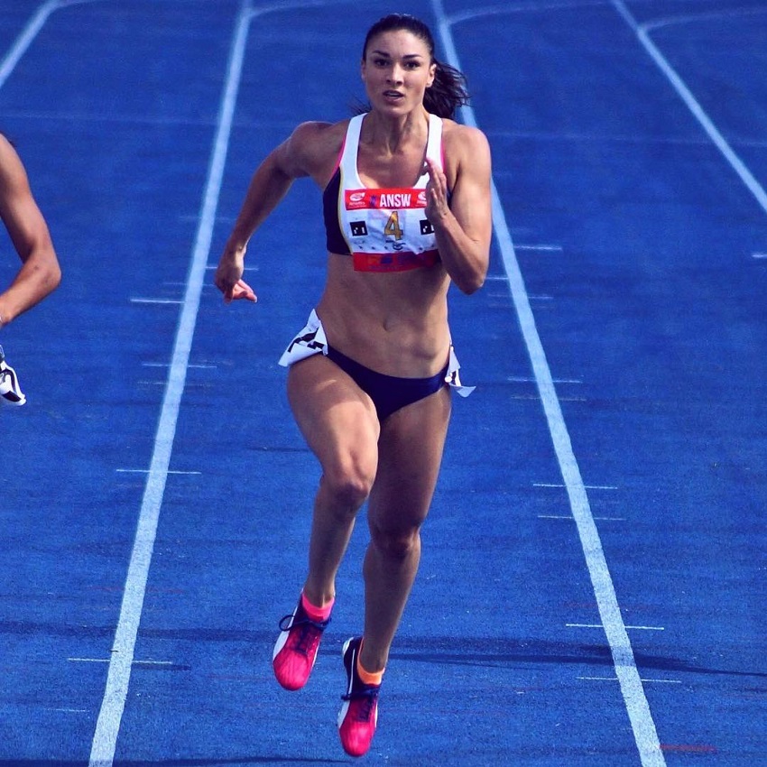 Michelle Jenneke sprinting during a race