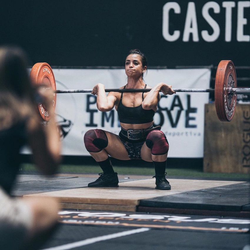 Beaa Allo performing an exercise during a CrossFit contest