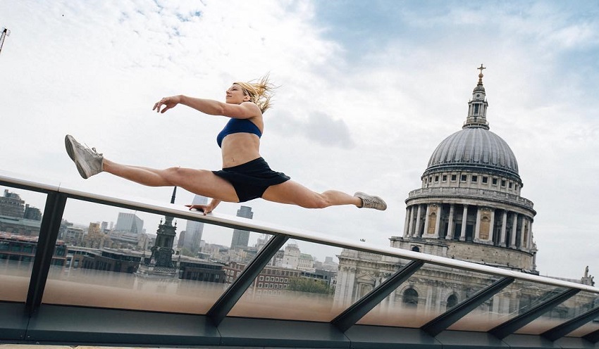 Jessie Graff running in the city