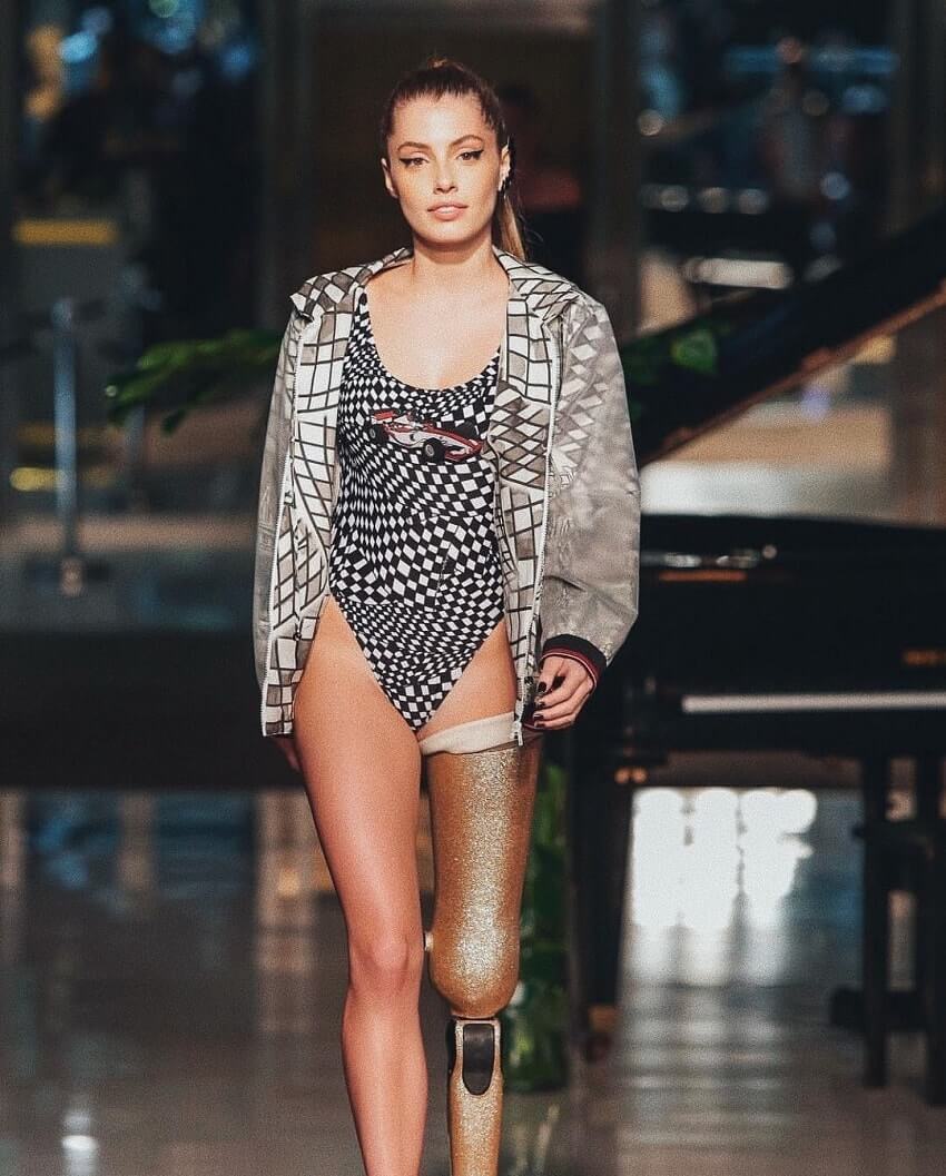 Paola Antonini walking down the modeling runway