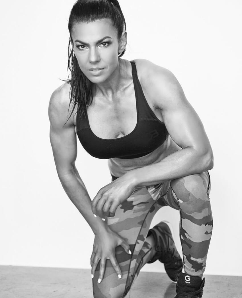 Mona Muresan during a fitness photo shoot